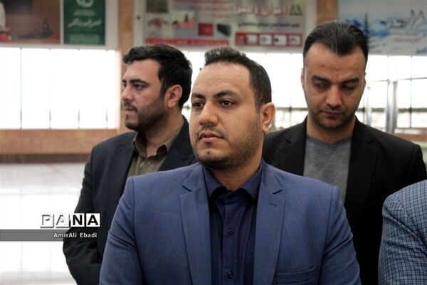 استقبال نمادین ورود تاریخی امام خمینی(ره) به ایران در مازندران