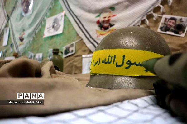 نواخته شدن زنگ انقلاب در مدارس شهرستان آباده