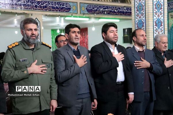 نواخته شدن زنگ انقلاب در مدارس شهرستان آباده