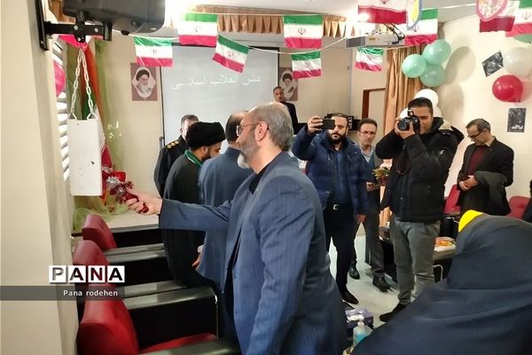 نواختن زنگ انقلاب در آموزش و پرورش رودهن