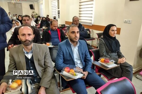 نواختن زنگ انقلاب در آموزش و پرورش رودهن