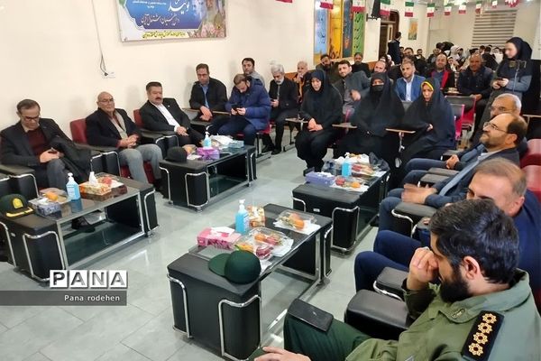 نواختن زنگ انقلاب در آموزش و پرورش رودهن