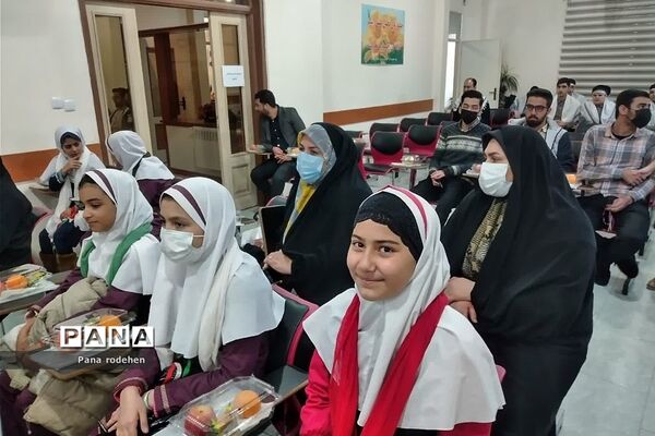نواختن زنگ انقلاب در آموزش و پرورش رودهن