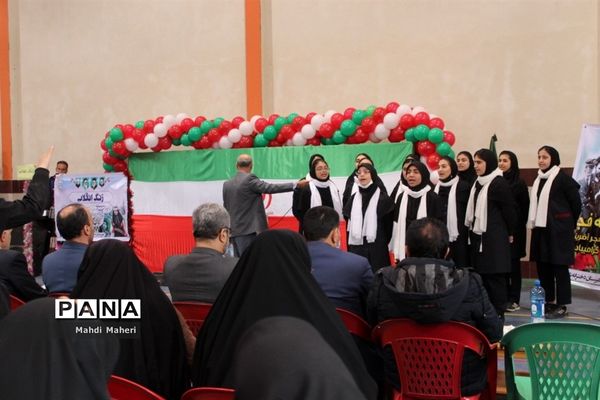 نواخته شدن زنگ انقلاب در مدارس گلوگاه