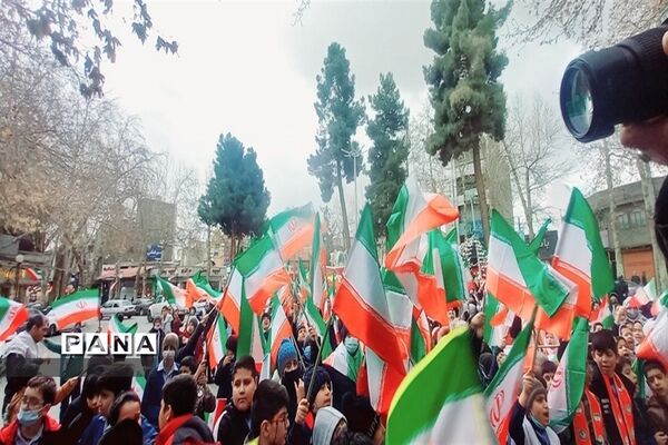 نواختن زنگ انقلاب در شهرستان طرقبه شاندیز