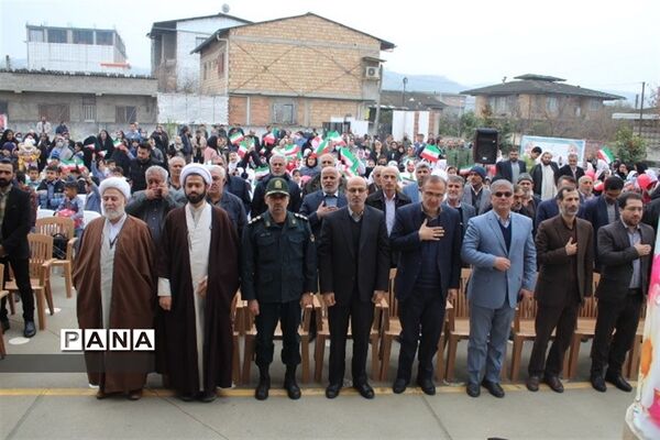 نواخته شدن زنگ انقلاب در شهرستان میاندورود