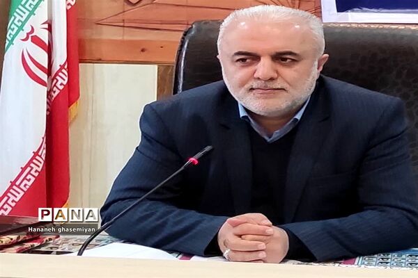 نشست خبری مدیر آموزش و پرورش عباس آباد با خبرنگاران