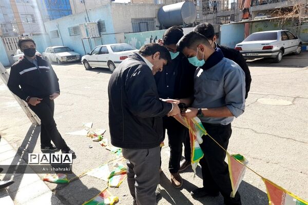 آماده سازی فضای آمورشگاه به مناسبت دهه فجر