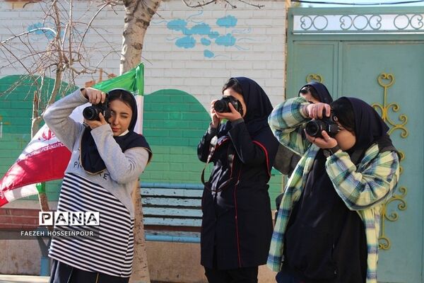 طنین گلبانگ انقلاب در بهارستان‌دو
