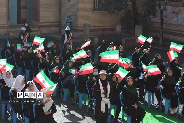 طنین گلبانگ انقلاب در بهارستان‌دو