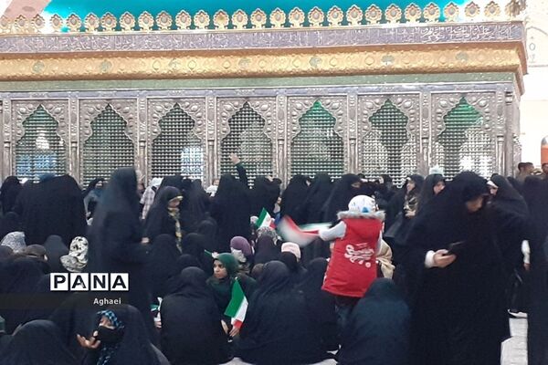 تجدید میثاق دانش‌آموزان منطقه ۱۳ با امام راحل