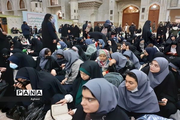 تجدید میثاق دانش‌آموزان منطقه ۱۳ با امام راحل