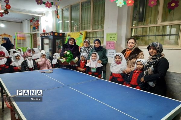 برگزاری مسابقات ورزشی به مناسبت دهه فجر در دبستان حقیقت منطقه ۱۳