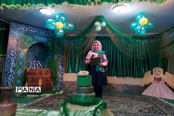 جشن سالروز ورود امام و نواختن زنگ انقلاب در دبستان دخترانه فرهنگ منطقه ۱۳