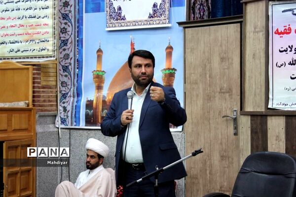 برپایی میز خدمت انقلاب در ایام الله دهه فجر در شهرجوادآباد