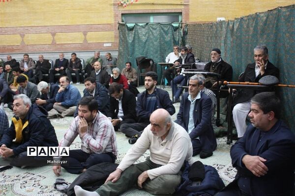 برپایی میز خدمت انقلاب در ایام الله دهه فجر در شهرجوادآباد