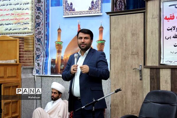 برپایی میز خدمت انقلاب در ایام الله دهه فجر در شهرجوادآباد