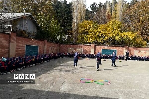 برگزاری بازی‌های محلی در دبستان برکت رودهن