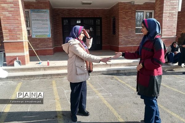 برگزاری بازی‌های محلی در دبستان برکت رودهن