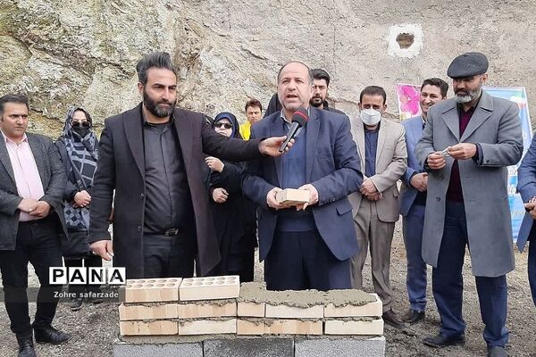 آیین خشت‌گذاری مدرسه ۱۴ کلاسه خیرساز زنده یاد کیقباد علی یوسفی در شهر رودهن