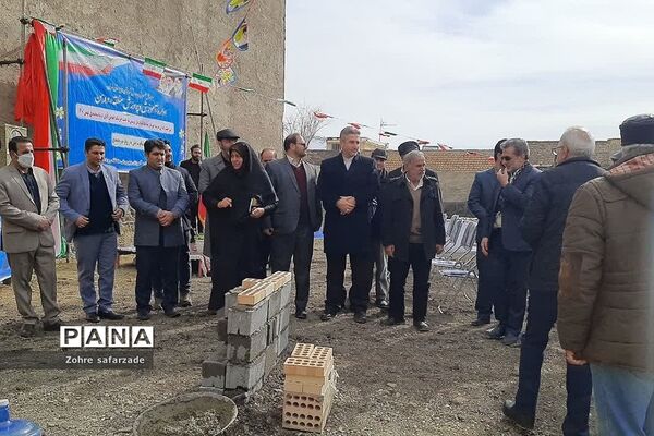آیین خشت‌گذاری مدرسه ۱۴ کلاسه خیرساز زنده یاد کیقباد علی یوسفی در شهر رودهن