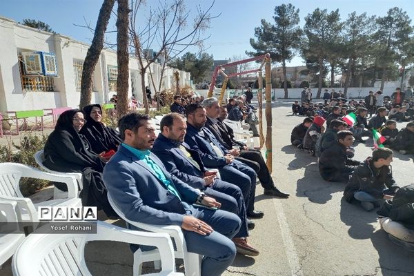 برگزاری جشن دهه فجر در مدارس کاشمر