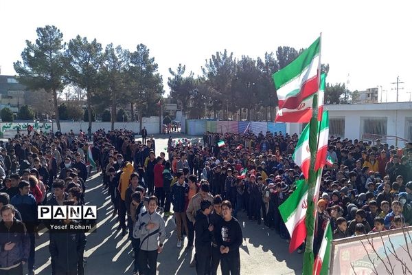 برگزاری جشن دهه فجر در مدارس کاشمر