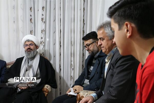 دیدار و قدردانی از مردان جوان کاشمر در روز مرد