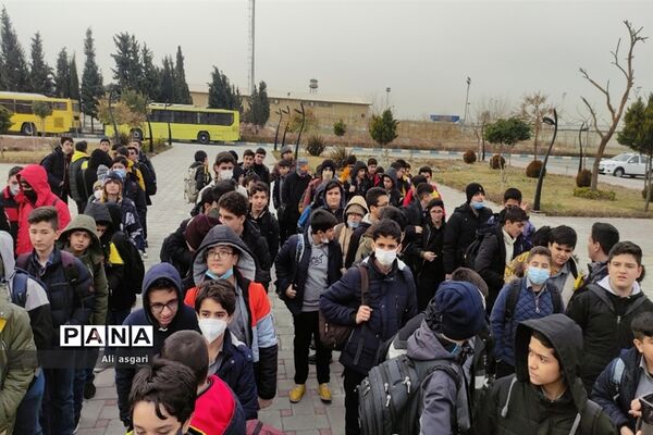 بازدید دانش‌آموزان مدرسه دارالفنون از پارک ملی هوا‌فضا