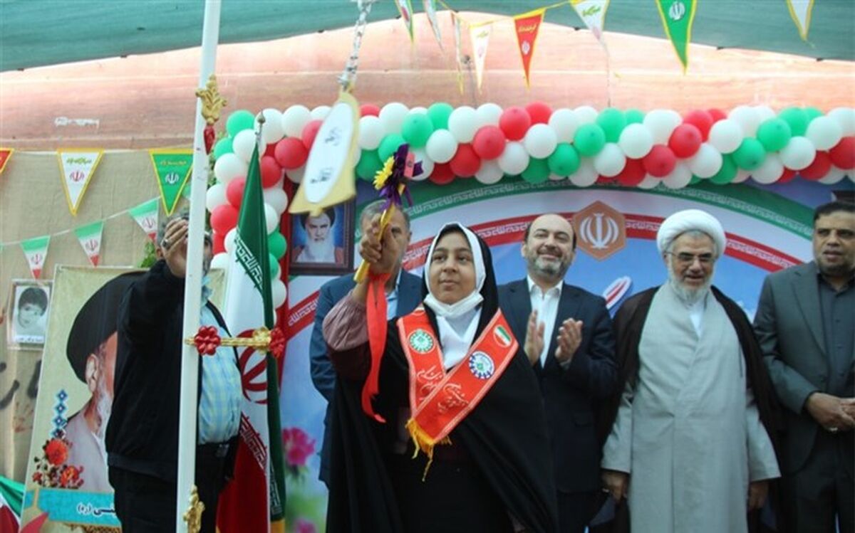 زنگ انقلاب در مدارس سراسر هرمزگان طنین‌انداز شد
