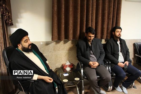 برگزاری جلسه هم‌اندیشی آموزش و پرورش با امام‌جمعه رودهن