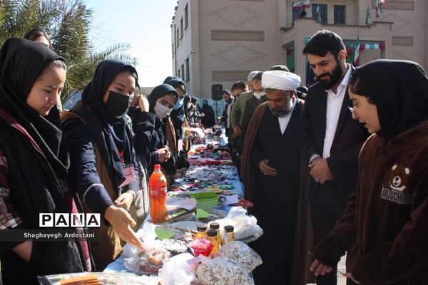 برپایی بازارچه و آثار دستی در مدرسه عدالت  بخش جوادآباد