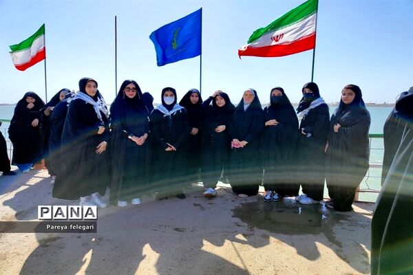 بازدید دختران دانش‌آموز شهرستان قرچک، از منطقه جنگی شلمچه و اروند رود