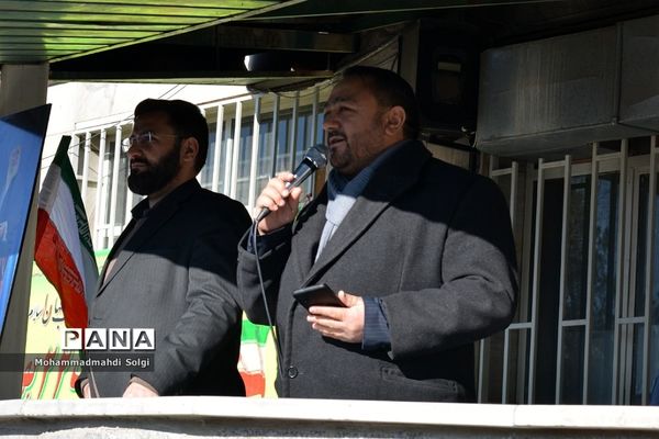 به صدا در آمدن زنگ انقلاب و آغاز چهل و چهارمین سالگرد پیروزی انقلاب اسلامی