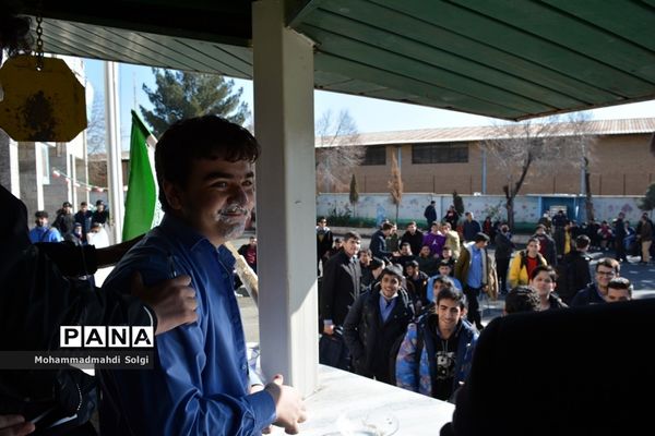 به صدا در آمدن زنگ انقلاب و آغاز چهل و چهارمین سالگرد پیروزی انقلاب اسلامی