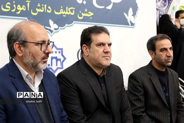 برگزاری جشن تکلیف دانش‌آموزان پسر در مسجد النبی کرمانشاه
