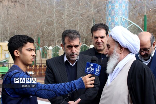 برگزاری جشن تکلیف دانش‌آموزان پسر در مسجد النبی کرمانشاه