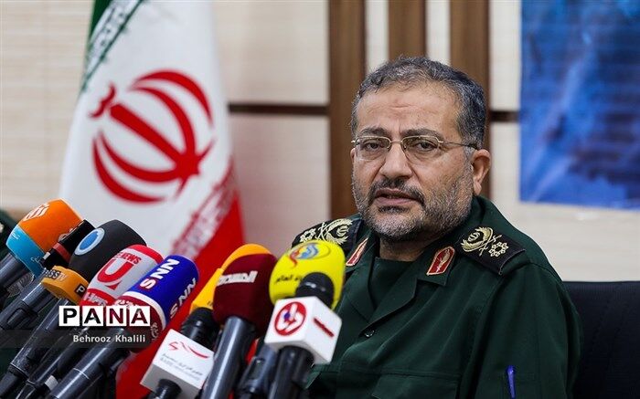 دانش‌آموزان پیش‌قراولان ملت ایران در تحقق اهداف انقلاب اسلامی هستند