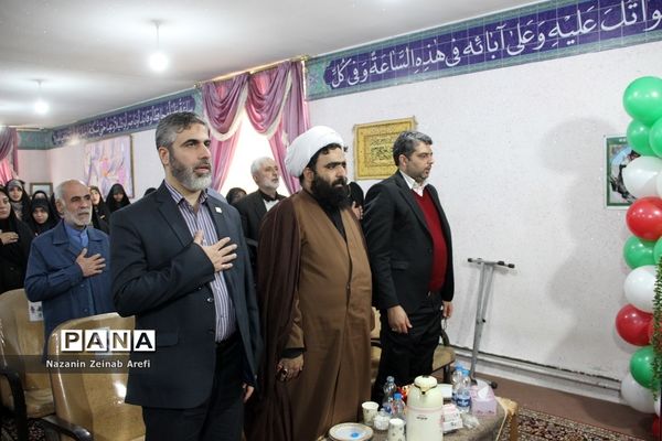 نمایشگاه دانش‌آموزی مدرسه انقلاب در اسلامشهر