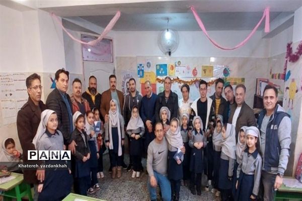 اجرای طرح اکرام پدران توسط دانش‌آموزان مدرسه مریم ملارد