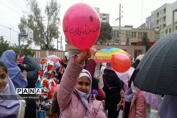 نواخته شدن زنگ انقلاب در دبستان‌های ناحیه 3 شیراز