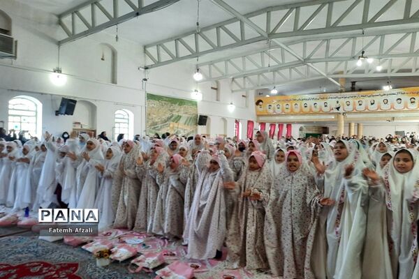 جشن عبادت ۳۶۰ دانش‌آموز پایه سوم در حسینیه بیت‌العباس