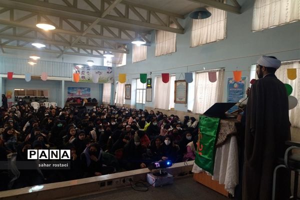 برگزاری اجلاسیه نماز دبیرستان دخترانه شاهد فیض ناحیه 3 شیراز