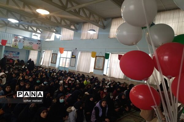 برگزاری اجلاسیه نماز دبیرستان دخترانه شاهد فیض ناحیه 3 شیراز