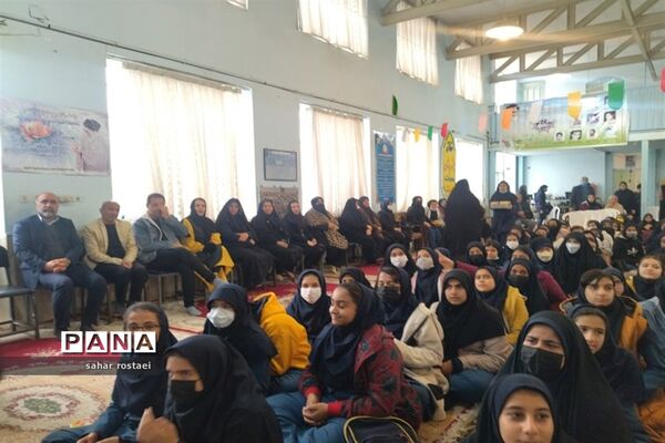 برگزاری اجلاسیه نماز دبیرستان دخترانه شاهد فیض ناحیه 3 شیراز