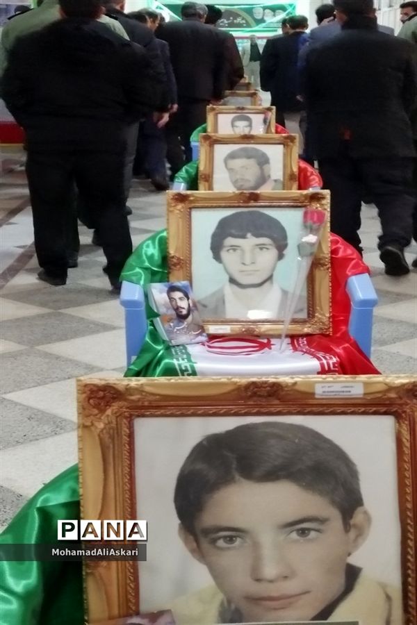 نواخته شدن زنگ انقلاب در مدارس اقلید استان فارس