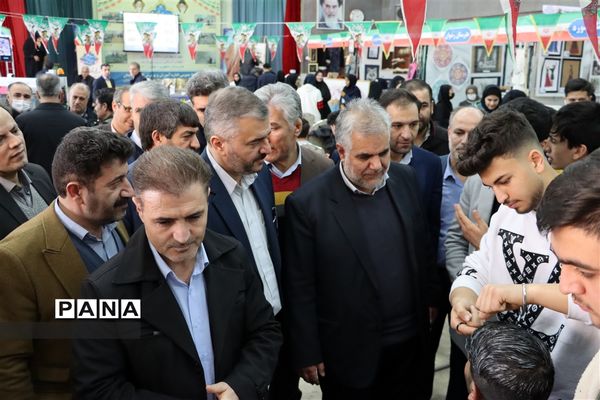 نمایشگاه دستاوردهای هنرآموزان هنرستان‌های ناحیه ۲ زنجان