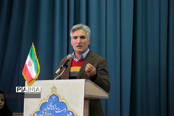 نمایشگاه دستاوردهای هنرآموزان هنرستان‌های ناحیه ۲ زنجان