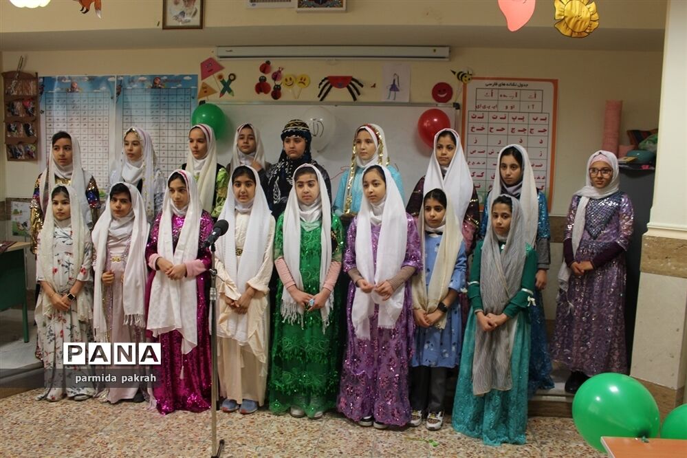 آمادگی دانش‌آموزان برای استقبال از دهه فجر