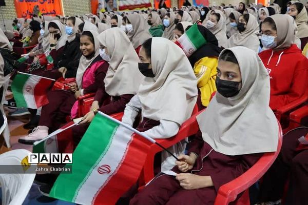 اجرای مراسم دهه فجر انقلاب اسلامی در مدارس بوشهر